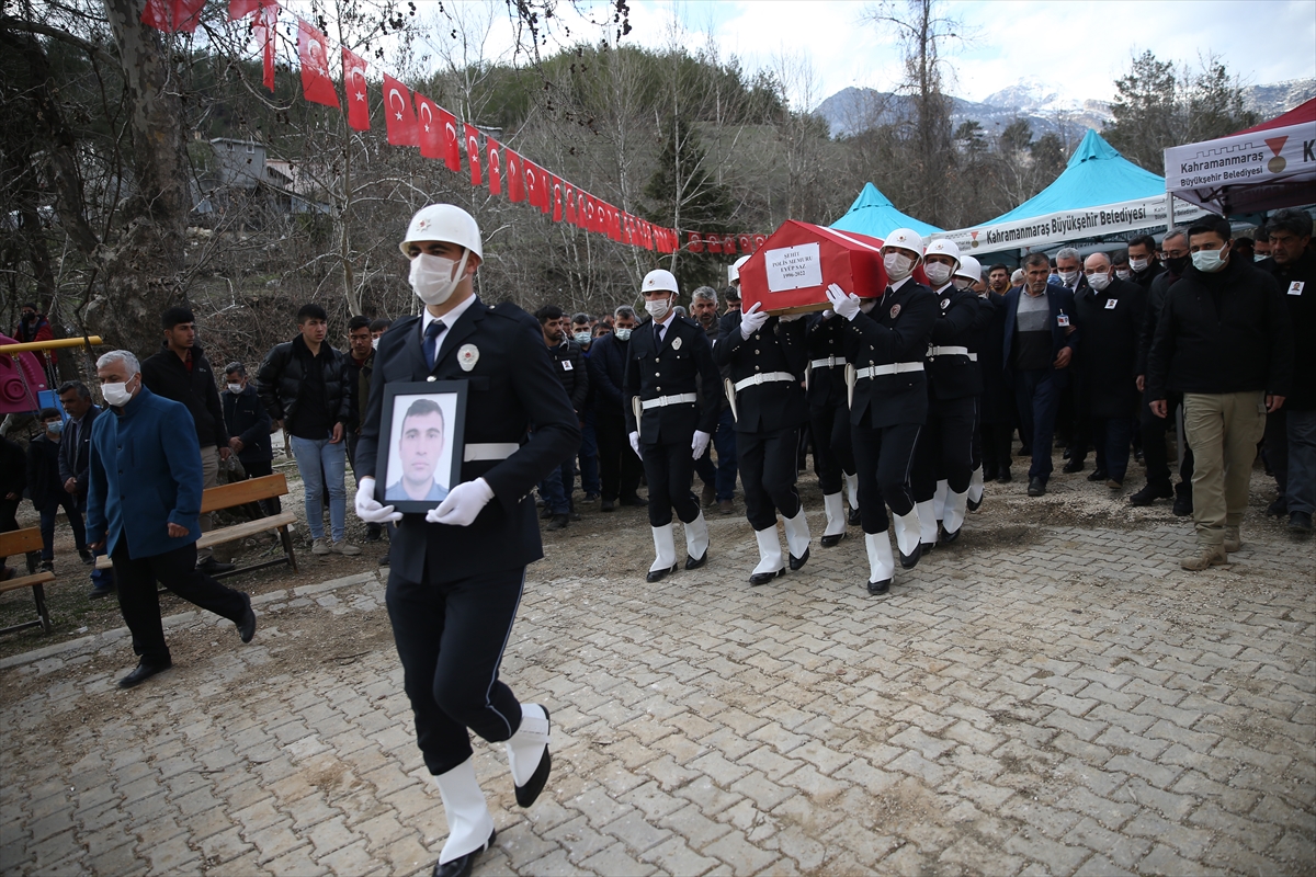 Şehit polis memuru Eyüp Saz'ın cenazesi toprağa verildi