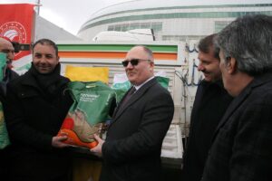 SİVAS (AA) – Sivas'ta "Üreten Çiftçi Gelişen Sivas" projesi kapsamında,