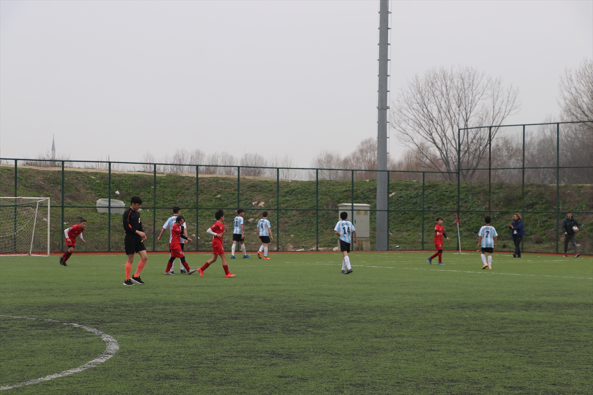 TBMM 23 Nisan Futbol Turnuvası'nın Marmara Bölgesi grup maçları, Edirne'de sürüyor