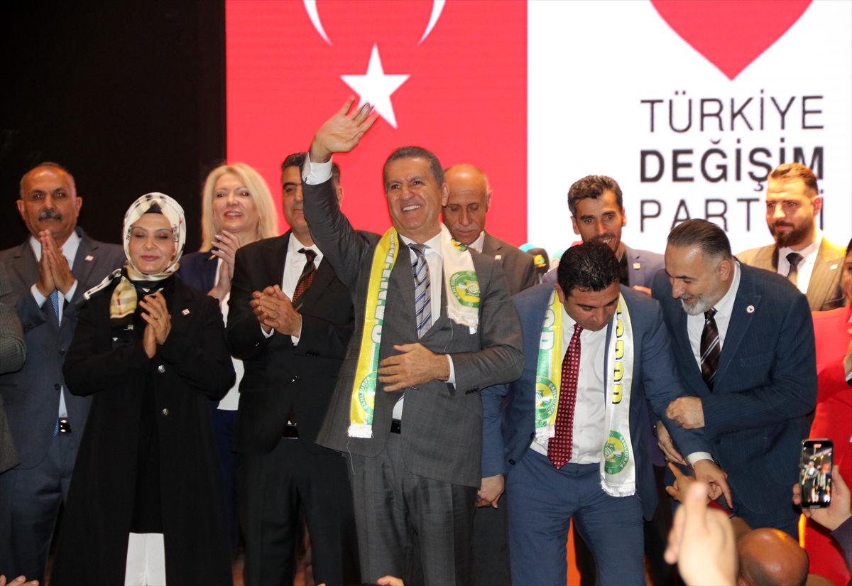 TDP Genel Başkanı Sarıgül, Şanlıurfa'da partisinin il kongresinde konuştu: