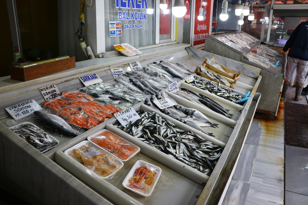 Tekirdağ'da balıkçıların denize açılamaması balık fiyatlarını etkiledi