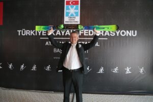 - "Eski başkanlarımızın hepsi emek verdi ve bizleri bir yerlere