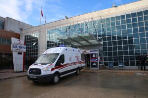 TOKAT (AA) – Tokat'ta servis aracının devrilmesi sonucu bir asker