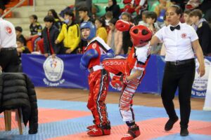 ÇORUM (AA) – Yıldızlar-Küçükler Türkiye Okullar Kick Boks Şampiyonası, Çorum'da