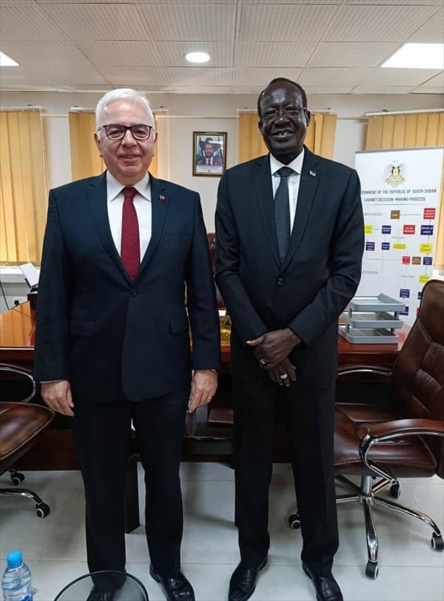 Türkiye’nin Cuba Büyükelçisi Mutaf, Güney Sudan Çalışma Bakanı Mai ile görüştü