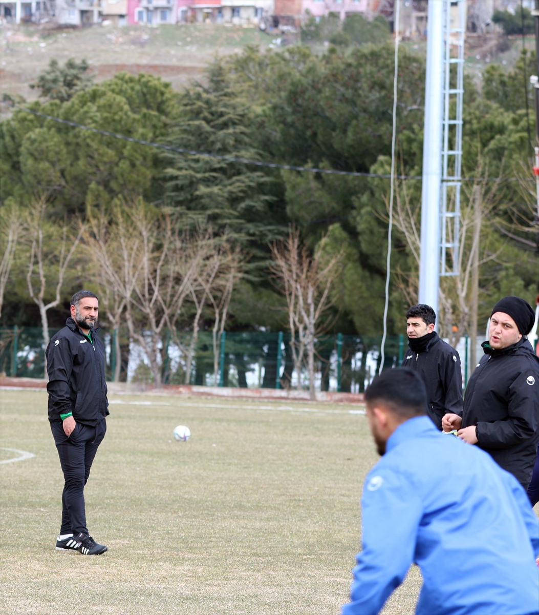 Uşakspor'un yeni teknik direktörü Ümit Karan gelecekten umutlu: