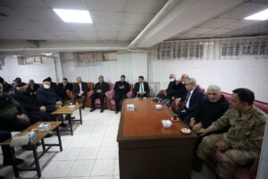 MUŞ (AA) – Muş Valisi İlker Gündüzöz, Karasu Nehri'ne düşen