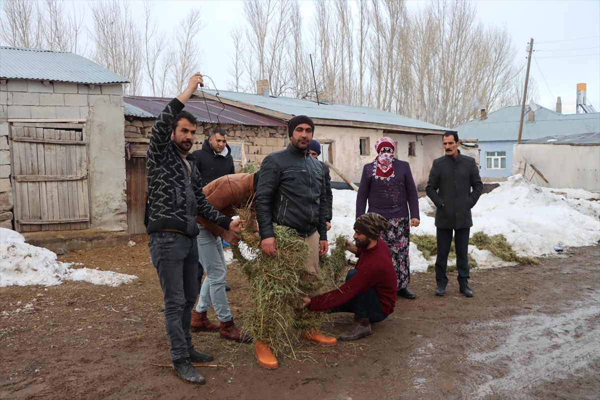 Van'da köylülerin kış eğlencesi “köse-gelin” geleneği yaşatılıyor