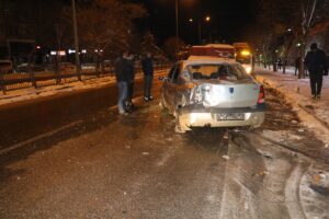 YOZGAT (AA) – Yozgat'ta hava sıcaklığının sıfırın altına düşmesiyle yollarda