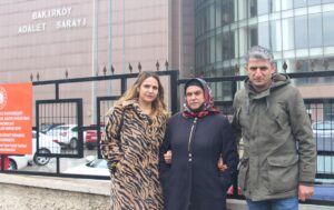 - Bağcılar'da, arkadaşını silahla evinin önünde öldürdüğü iddia edilen sanık