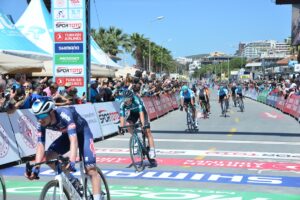 AYDIN (AA) – Cumhurbaşkanlığı himayelerinde, Türkiye Bisiklet Federasyonu tarafından düzenlenen