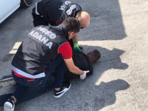 - Tırın otoyolda takip edilmesi, durdurulup aranması ve uyuşturucunun bulunması