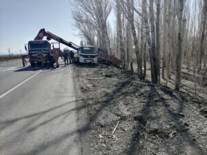 - Kazada sürücü ile anne, baba ve 2 çocukları yaşamını