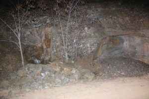 ANKARA (AA) – Ankara'nın Kahramankazan ilçesinde kaçak kazı yaptıkları sırada