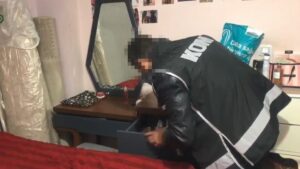 ANKARA (AA) – Ankara'nın Keçiören ilçesinde uyuşturucu satan çeteye yönelik