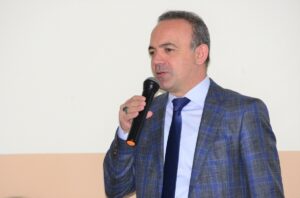 ARDAHAN (AA) – Ardahan Valisi Hüseyin Öner, kentte görev yapan