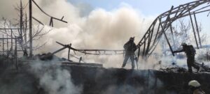 İSTANBUL (AA) – Avcılar'da bir restoranın mangal yapılan çardak bölümünde