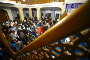 BAKÜ (AA) – Azerbaycan'ın başkenti Bakü'de, ramazan ayının ilk teravih