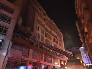 BİLECİK (AA) – Bilecik'te bir binanın ikinci katındaki mağazada çıkan