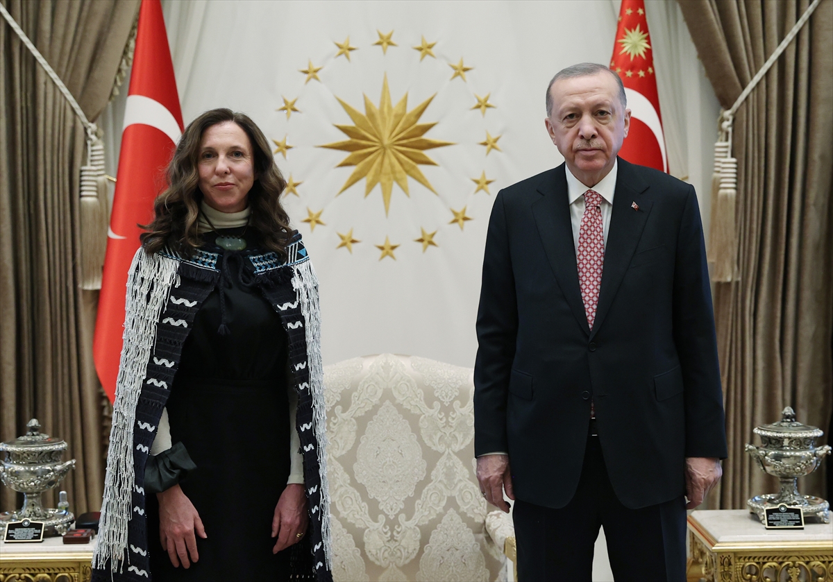 Yeni Zelanda'nın Ankara Büyükelçisi Coulson-Sinclair, Cumhurbaşkanı Erdoğan'a güven mektubu sundu