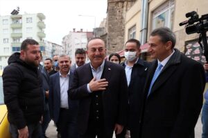 SİNOP (AA) – Dışişleri Bakanı Mevlüt Çavuşoğlu, Sinop Valiliğine ziyarette