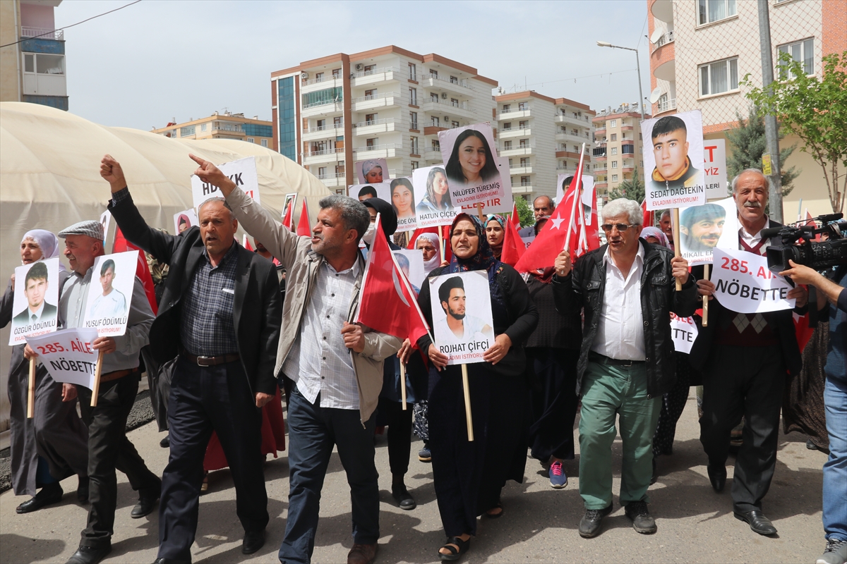 Diyarbakır annelerinin oturma eylemine bir aile daha katıldı