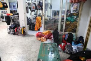 DİYARBAKIR (AA) – Diyarbakır'ın merkez Sur ilçesinde iş hanındaki hırsızlık