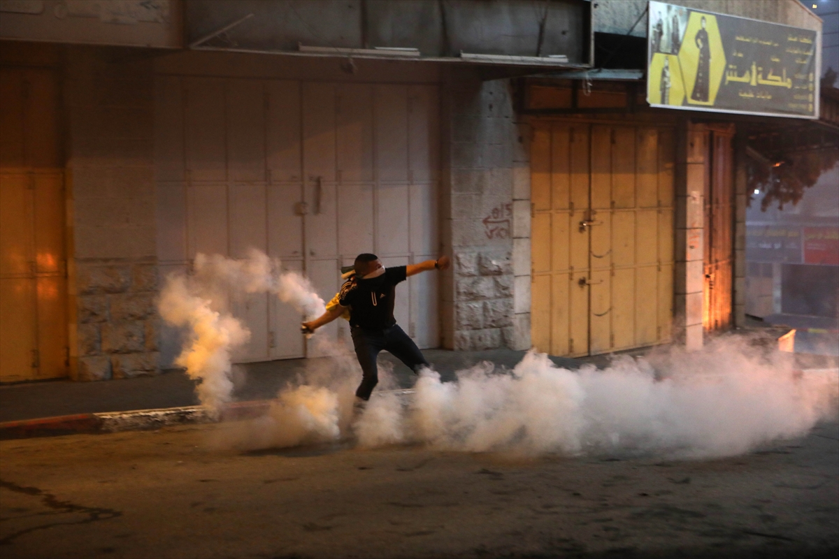 Batı Şeria'da İsrail askerleri ile Filistinliler arasında olaylar çıktı