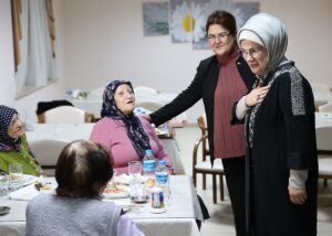 ANKARA (AA) – Türkiye Cumhurbaşkanı Recep Tayyip Erdoğan'ın eşi Emine