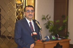 - "Yatırımları, projeleri büyük bir kararlılıkla sürdürüyoruz. Karadeniz gazının 2023'e