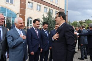 SİİRT (AA) – Enerji ve Tabii Kaynaklar Bakanı Fatih Dönmez,