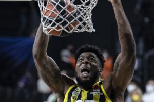 - Fenerbahçe Beko: 59 - Panathinaikos: 62