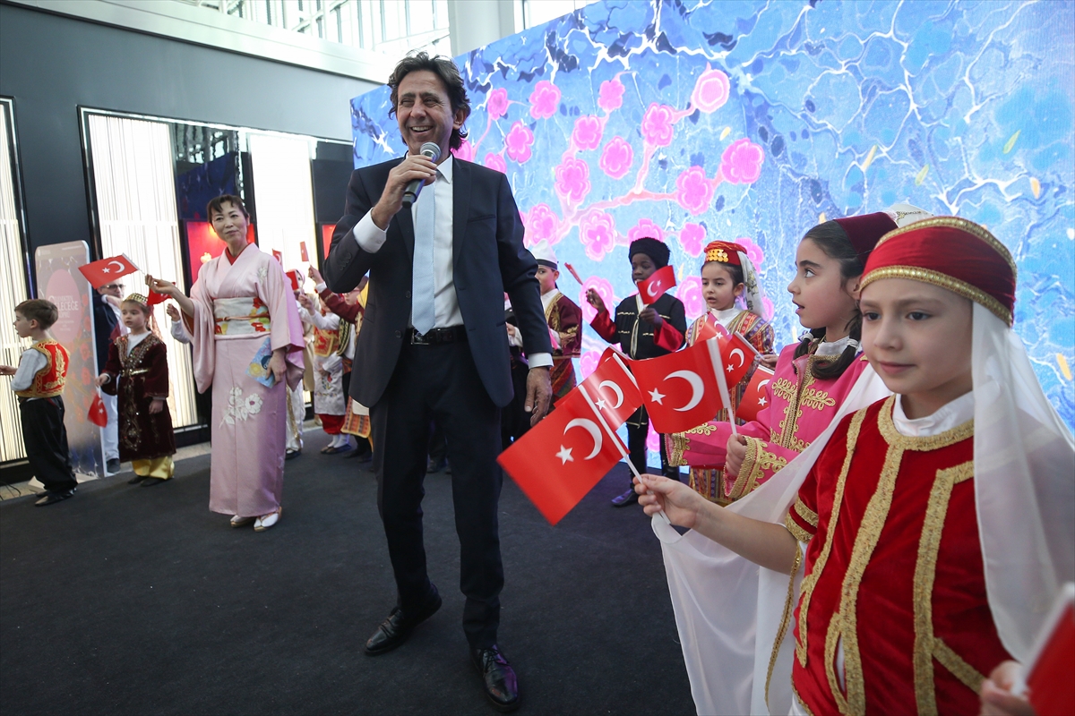 “Gelenekten Geleceğe Köprü Sergisi” İstanbul Havalimanı'nda açıldı