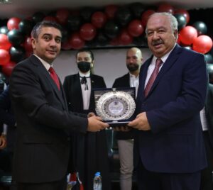 ANKARA (AA) – Gençlerbirliği Kulübü Başkanı Niyazi Akdaş ve teknik