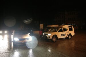 BOLU (AA) – Bolu'nun Göynük ilçesinde bir okulun çatısının uçmasına,