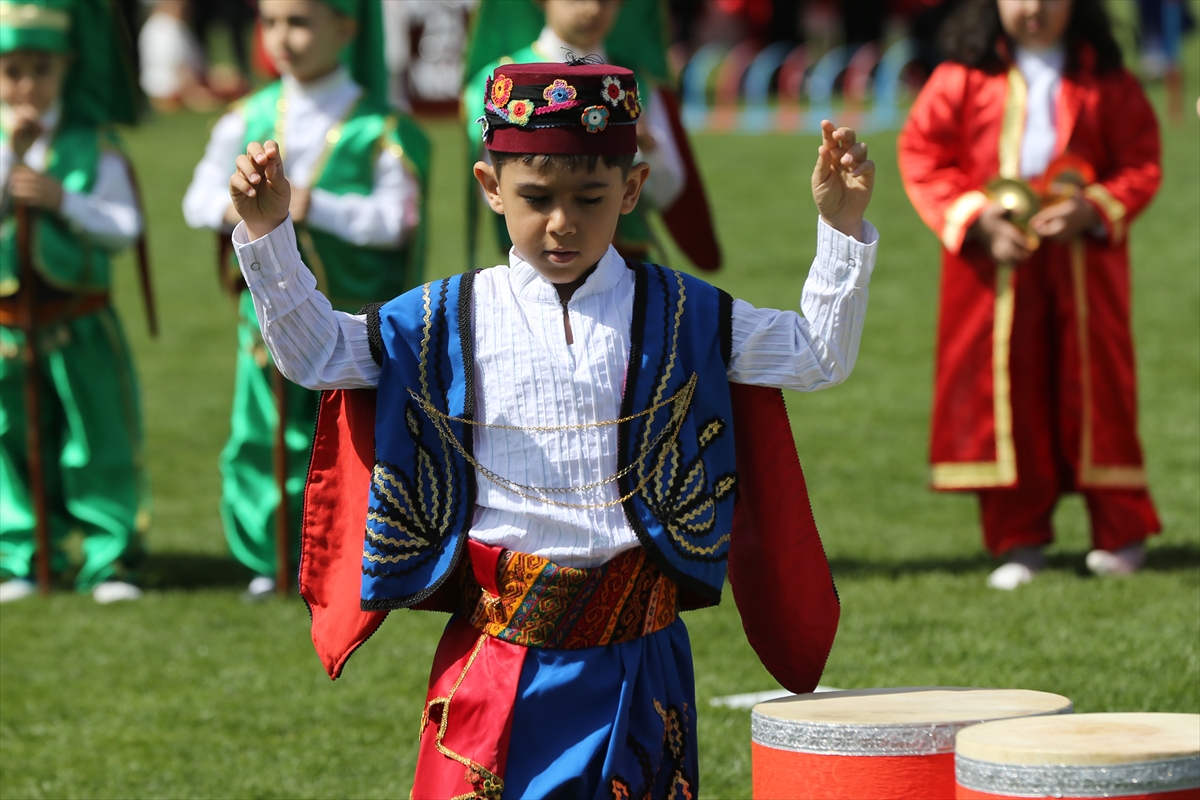 İç Anadolu'da 23 Nisan Ulusal Egemenlik ve Çocuk Bayramı kutlandı