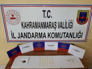 KAHRAMANMARAŞ (AA) – Kahramanmaraş'ın Pazarcık ilçesinde düzenlenen uyuşturucu operasyonlarında 3