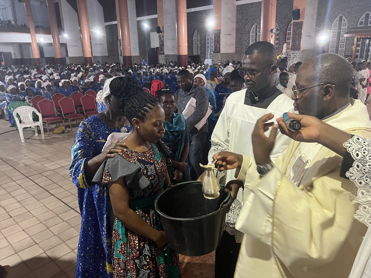 Kamerunlu Hristiyanlar Paskalya Yortusu’nu kutladı