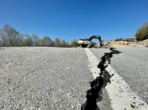 DÜZCE (AA) – Karadeniz Sahil Yolu'nun Akçakoca kesiminde, Melenağzı Köprüsü