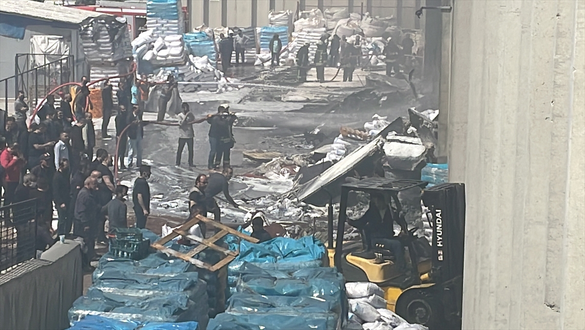 KARAMAN (AA) – Karaman Organize Sanayi Bölgesinde (OSB) plastik malzeme