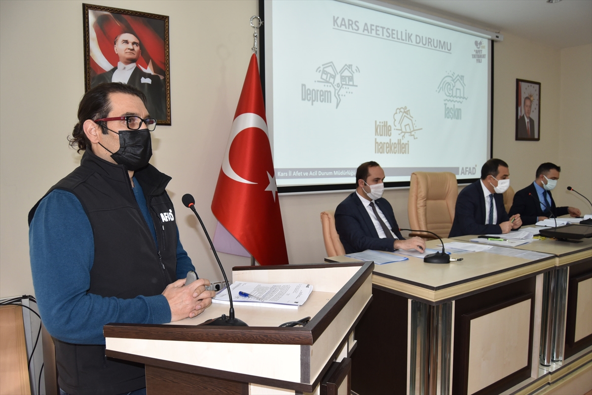 Kars Valisi Türker Öksüz'den “taşkın ve sel riski geçmiş değil” uyarısı