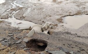 KARS (AA) – Kars'ta eriyen kar sularının kısmen zarar verdiği