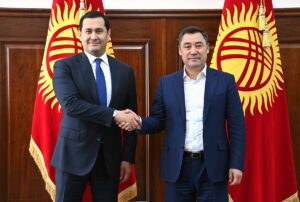 BİŞKEK (AA) – Kırgızistan Cumhurbaşkanı Sadır Caparov, başkent Bişkek'e gelen