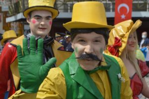 KIRKLARELİ (AA) – Kırklareli'de "Lüleburgaz 31. Uluslararası Çocuk Şenliği, kortej