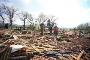 KIRKLARELİ (AA) – Kırklareli'nin Kofçaz ilçesindeki bir ağılın çökmesi sonucu
