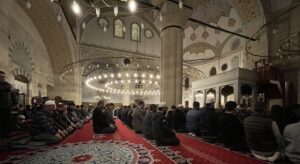 KONYA (AA) – Konya, Karaman, Aksaray ve Afyonkarahisar'da vatandaşlar, ramazanın