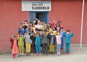 HAKKARİ (AA) – ULAŞ GÜVEN – Yüksekova'da öğretmenlik yapan Alime