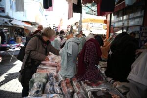 BALIKESİR (AA) – Balıkesir'in Ayvalık ilçesi, Kovid-19 salgını nedeniyle 25