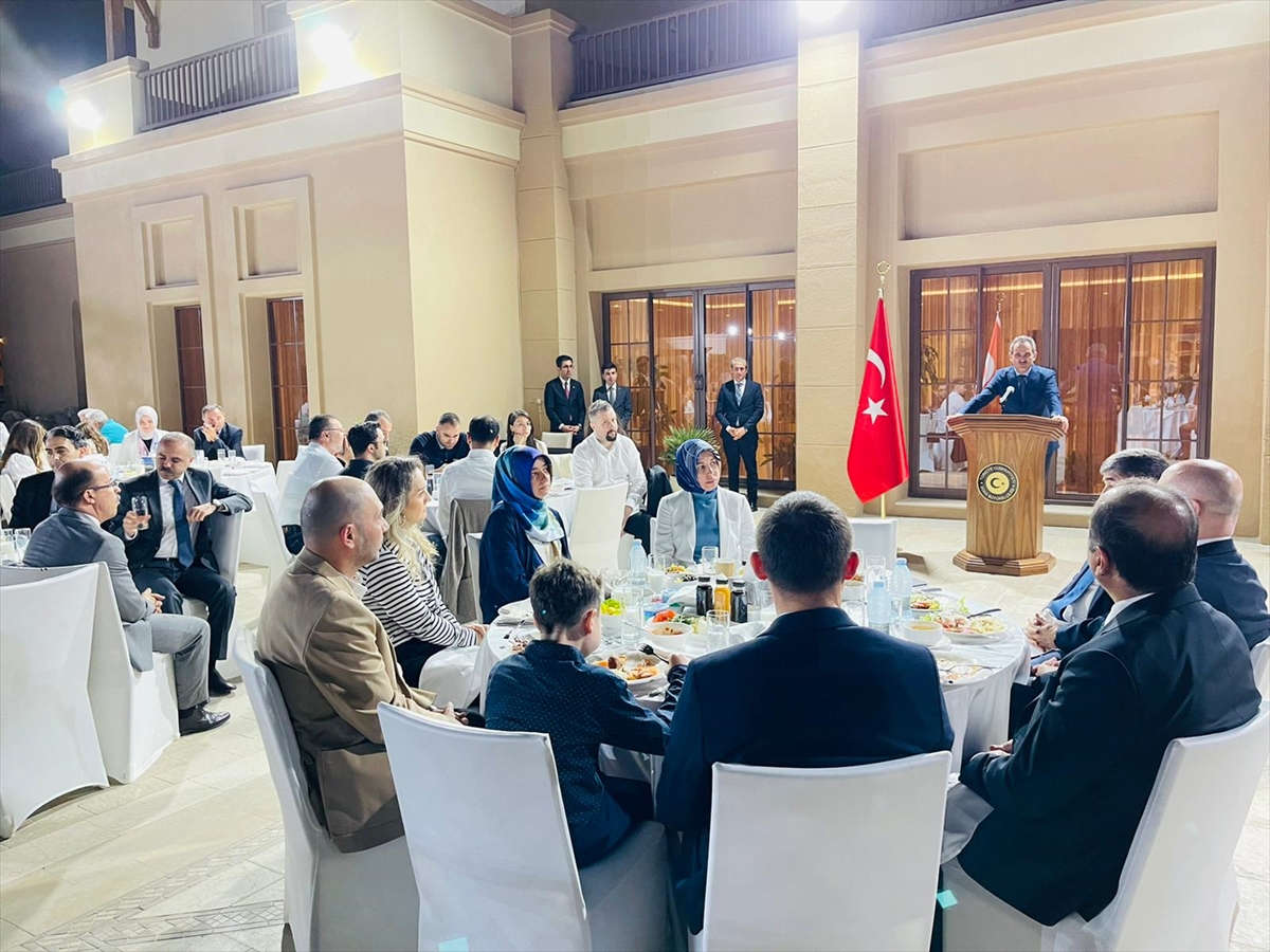 Milli Eğitim Bakanı Özer, Katar’da öğretmenler ve Türk vatandaşlarla iftarda buluştu