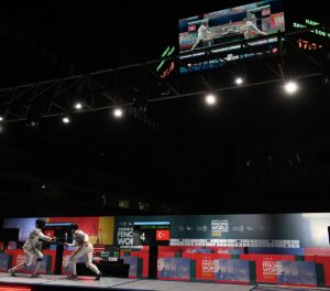 ANKARA (AA) – Milli eskrimci Aleyna Ertürk, Birleşik Arap Emirlikleri'nde